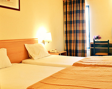 1 Noite | Hotel Comfort Inn | Fafe-Guimarães 1 Noite | Hotel Comfort Inn | Fafe-Guimarães