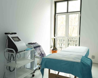 Massagem de Relaxamento e Mini Facial | 1 Pessoa | 50 minutos | Av. da Liberdade, Lisboa Massagem de Relaxamento e Mini Facial | 1 Pessoa | 50 minutos | Av. da Liberdade, Lisboa