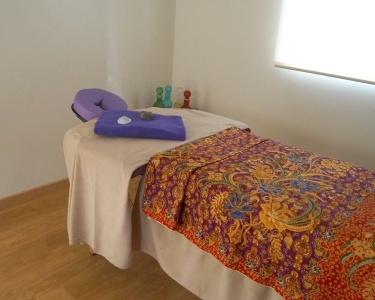 Massagem, Mini Facial, Sumo e Taça de Frutas | 1 Pessoa | 1h30 | Pinhal Novo Massagem, Mini Facial, Sumo e Taça de Frutas | 1 Pessoa | 1h30 | Pinhal Novo