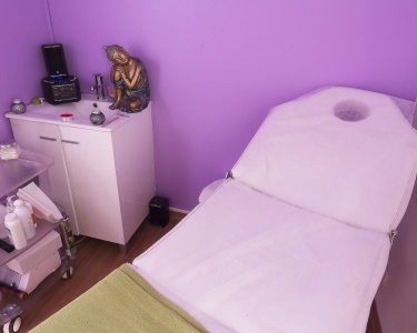 Massagem de Relaxamento às Costas | 1 Pessoa | 30 minutos | Carnide, Lisboa Massagem de Relaxamento às Costas | 1 Pessoa | 30 minutos | Carnide, Lisboa